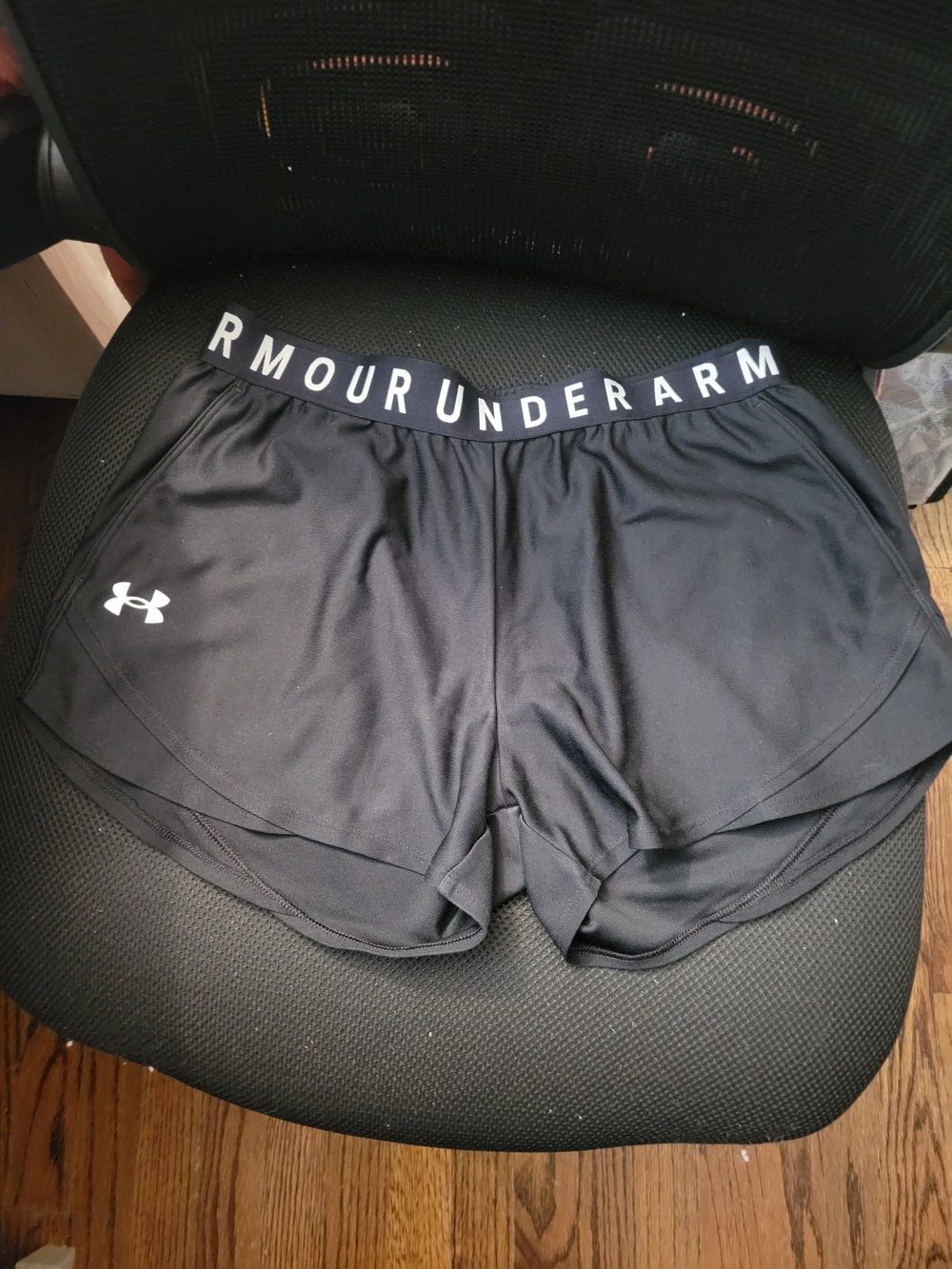 Under Armour Women's Black Athletic Shorts with Branded Elastic Waistband